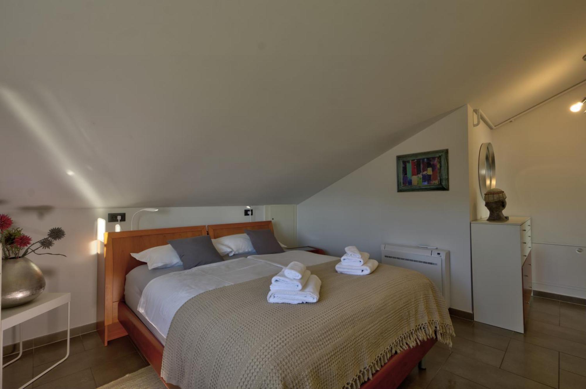 Penthouse Belvedere City View With Private Parking Rijeka Exterior photo